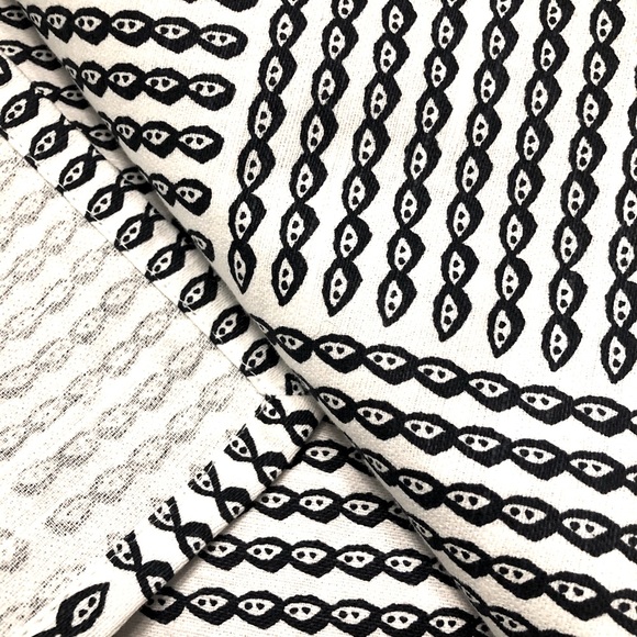 THRESHOLD African inspired cowrie shell black and white cotton table cloth - Picture 3 of 4